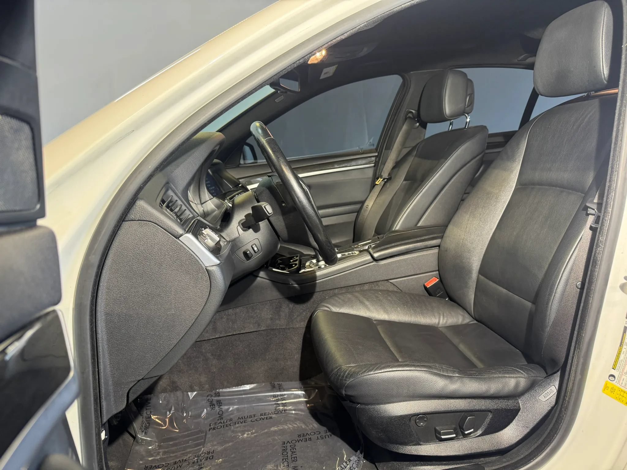 Used 2011 BMW 528i Sedan RWD image 9