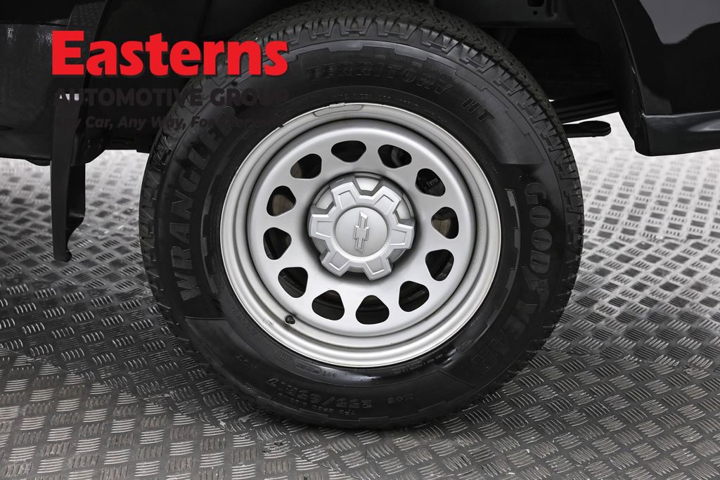 Used 2023 Chevrolet Colorado W/T RWD image 30