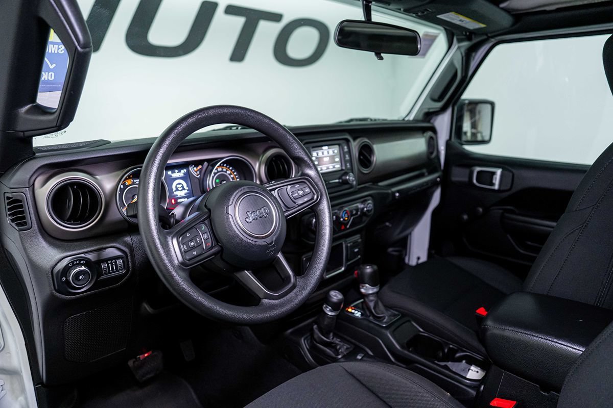 Used 2020 Jeep Wrangler Sport AWD/4WD image 14