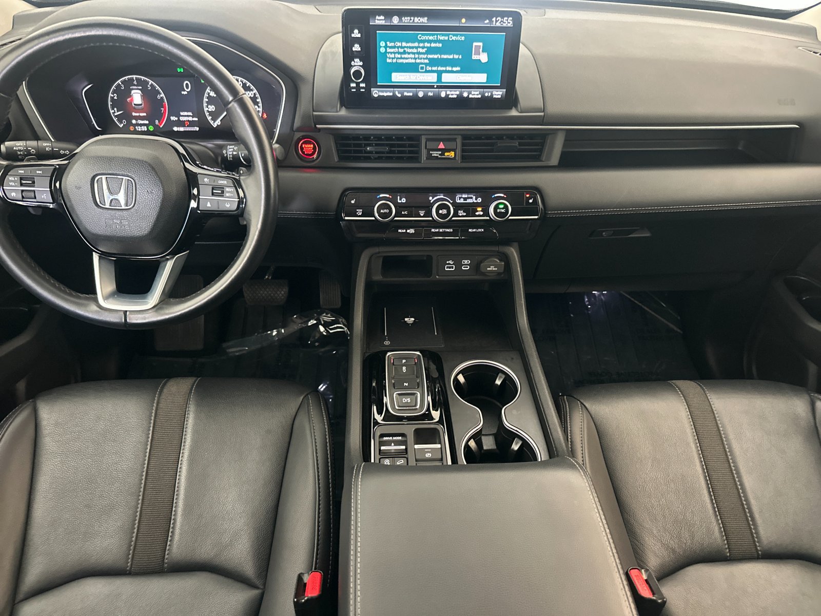 Used 2024 Honda Pilot Touring image 13