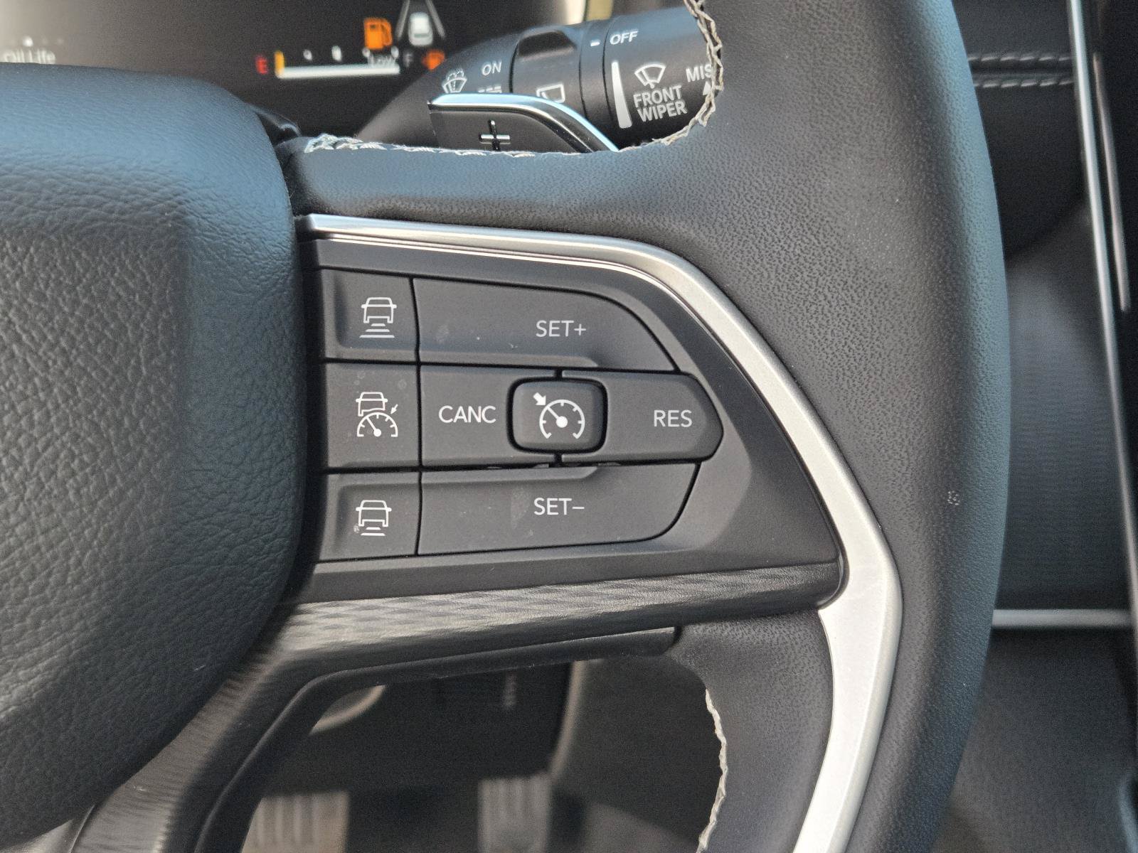 Certified 2025 Jeep Grand Cherokee Altitude RWD image 19
