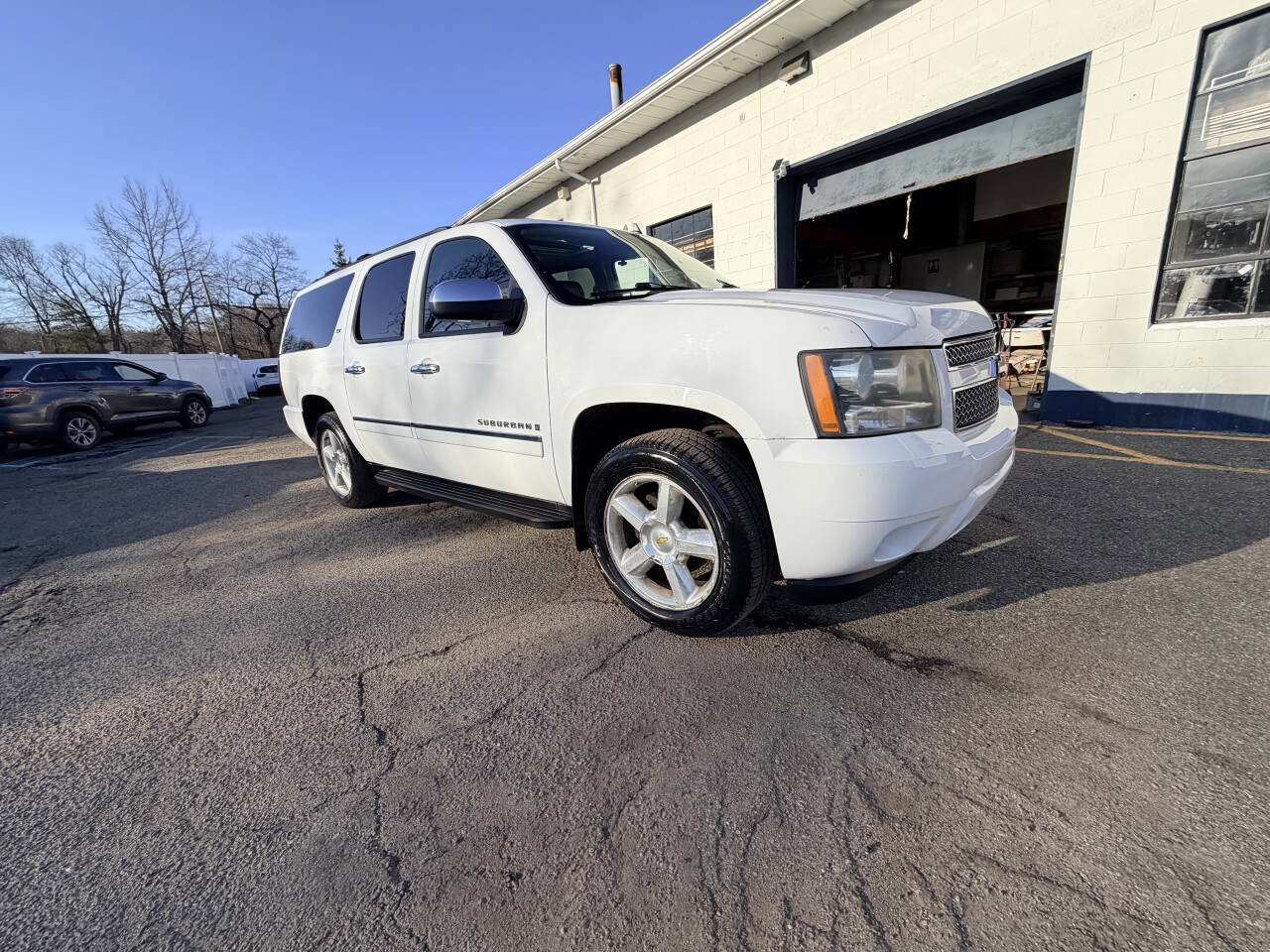 Used 2009 Chevrolet Suburban LTZ image 56