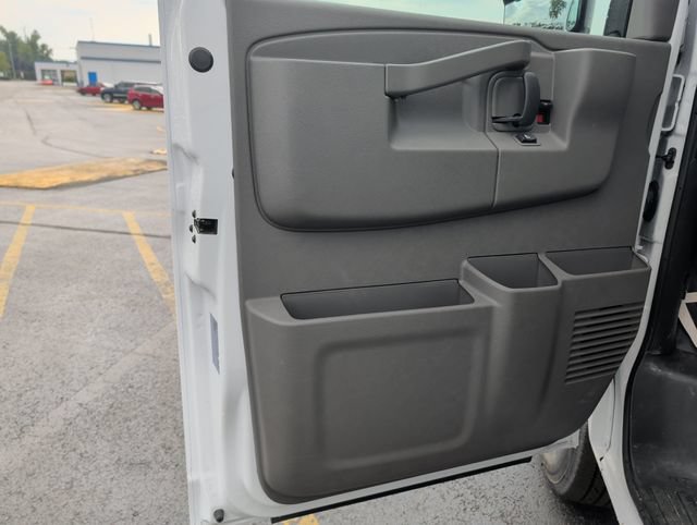 New 2026 Chevrolet Express 3500 w/ Power Convenience Package RWD image 10