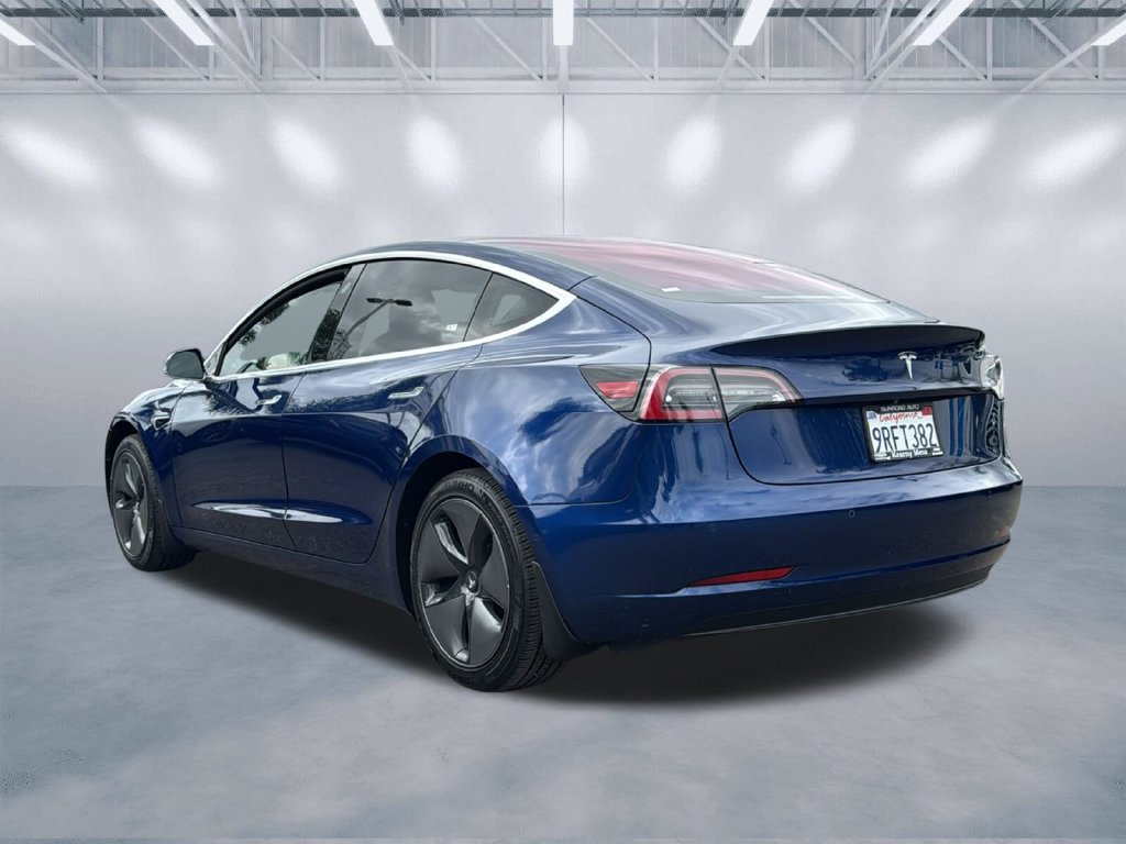 Used 2017 Tesla Model 3 Long Range RWD image 4