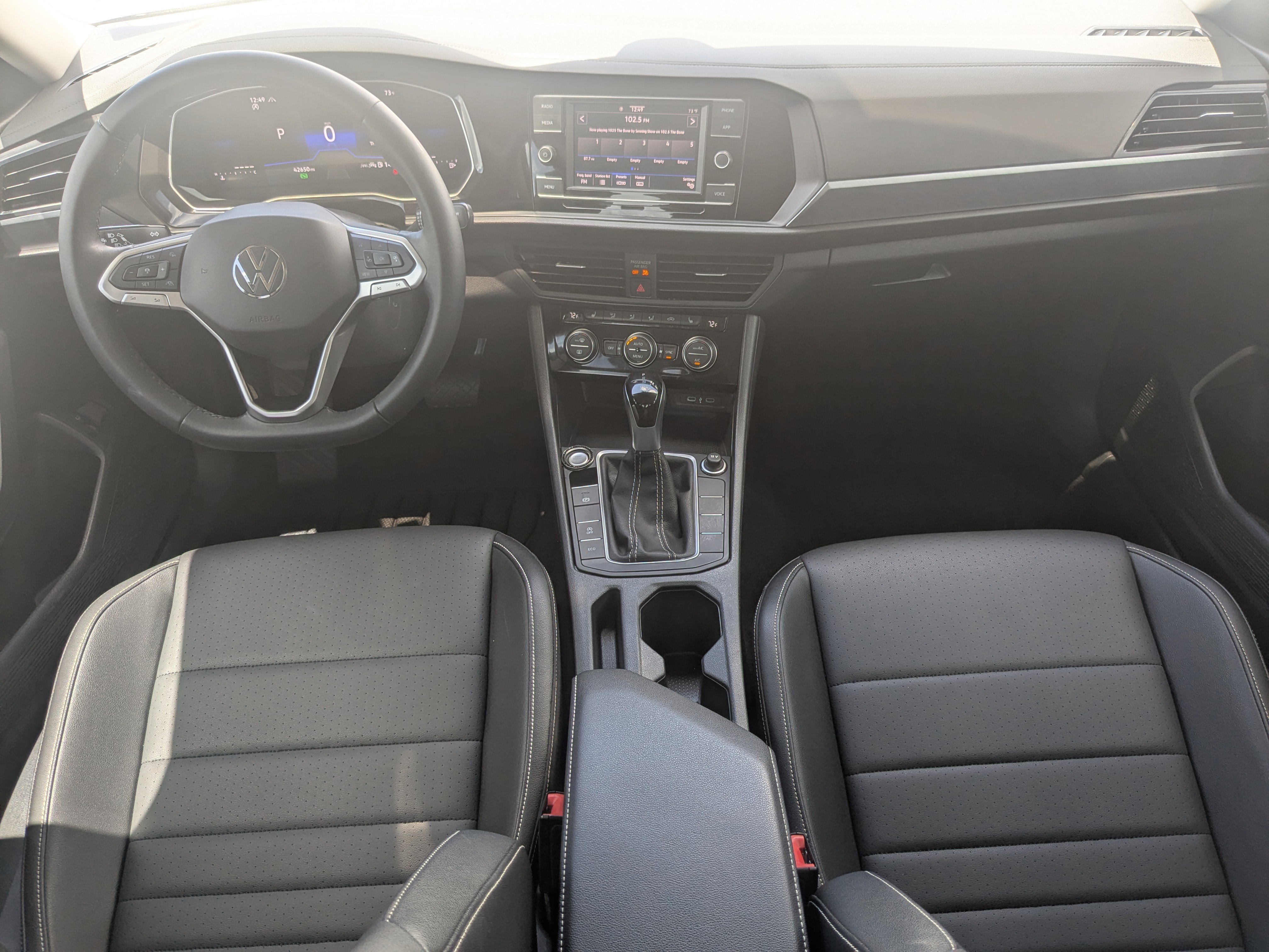 Used 2024 Volkswagen Jetta SE image 17