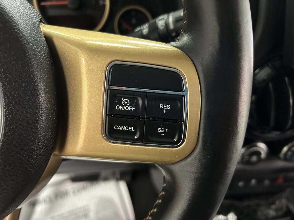 Used 2014 Jeep Wrangler Unlimited Sahara image 11