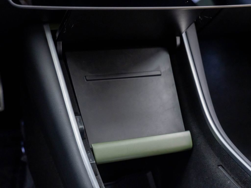 Used 2020 Tesla Model 3 Performance image 30