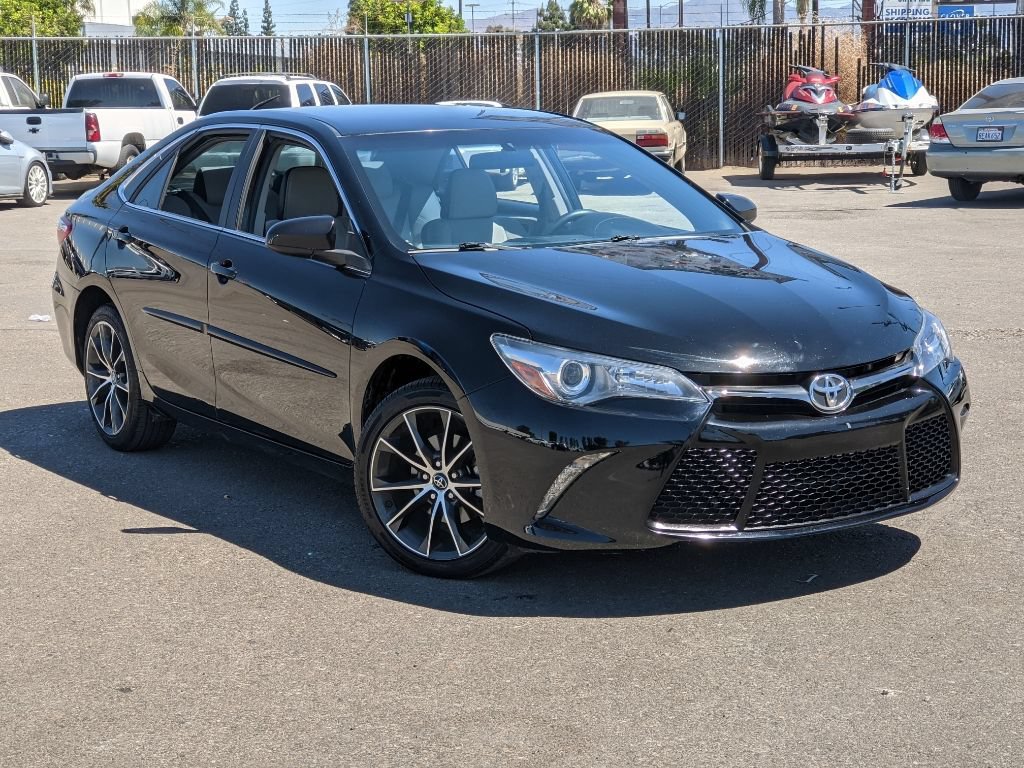 Used 2017 Toyota Camry XSE w/ Protection Package (Q2) FWD image 3