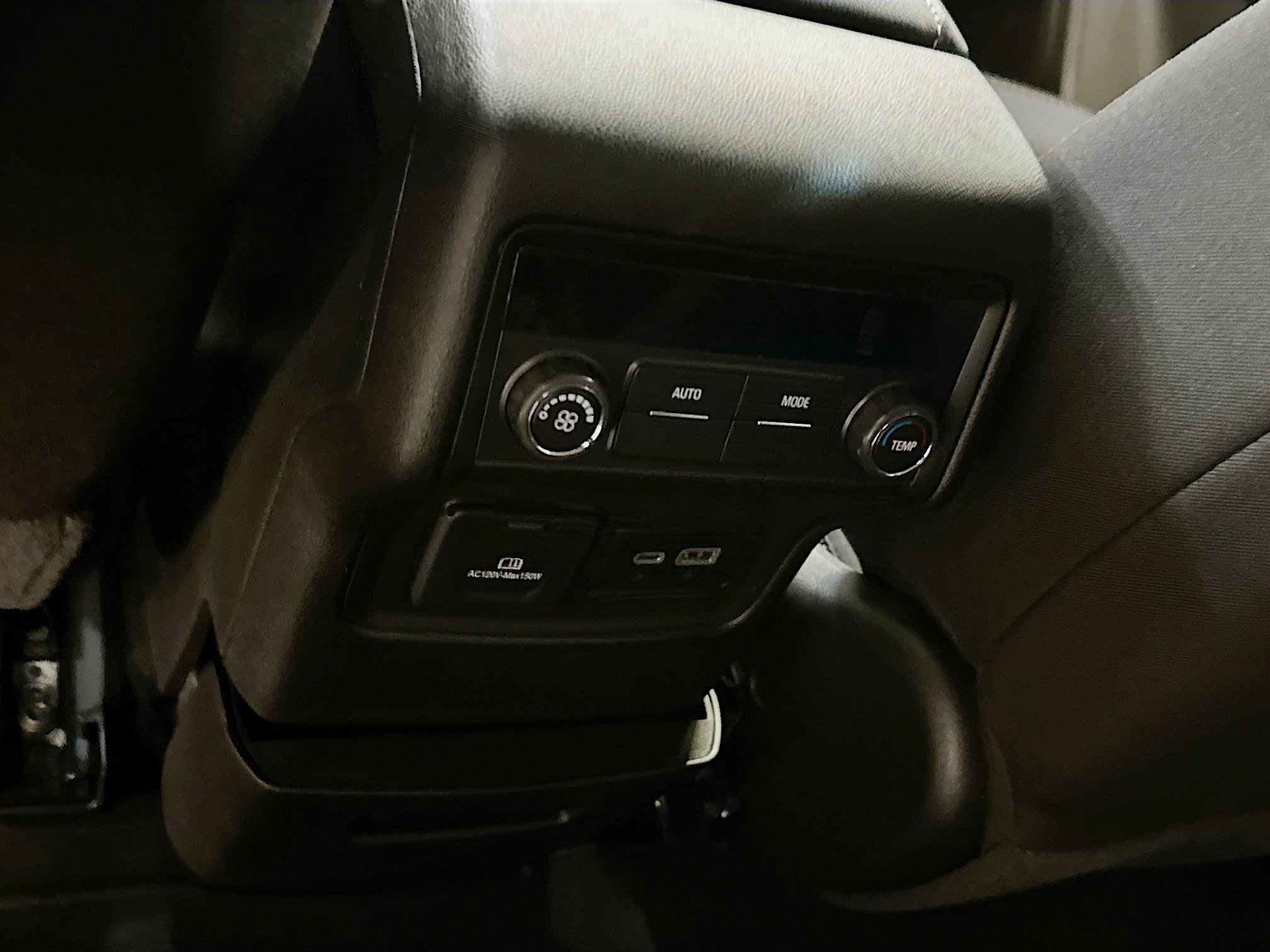 Used 2023 GMC Acadia SLE w/ Driver Convenience Package image 28