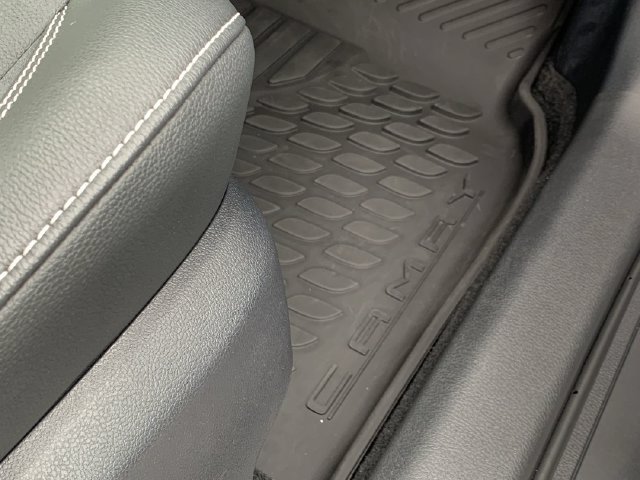 Used 2026 Toyota Camry SE FWD image 14