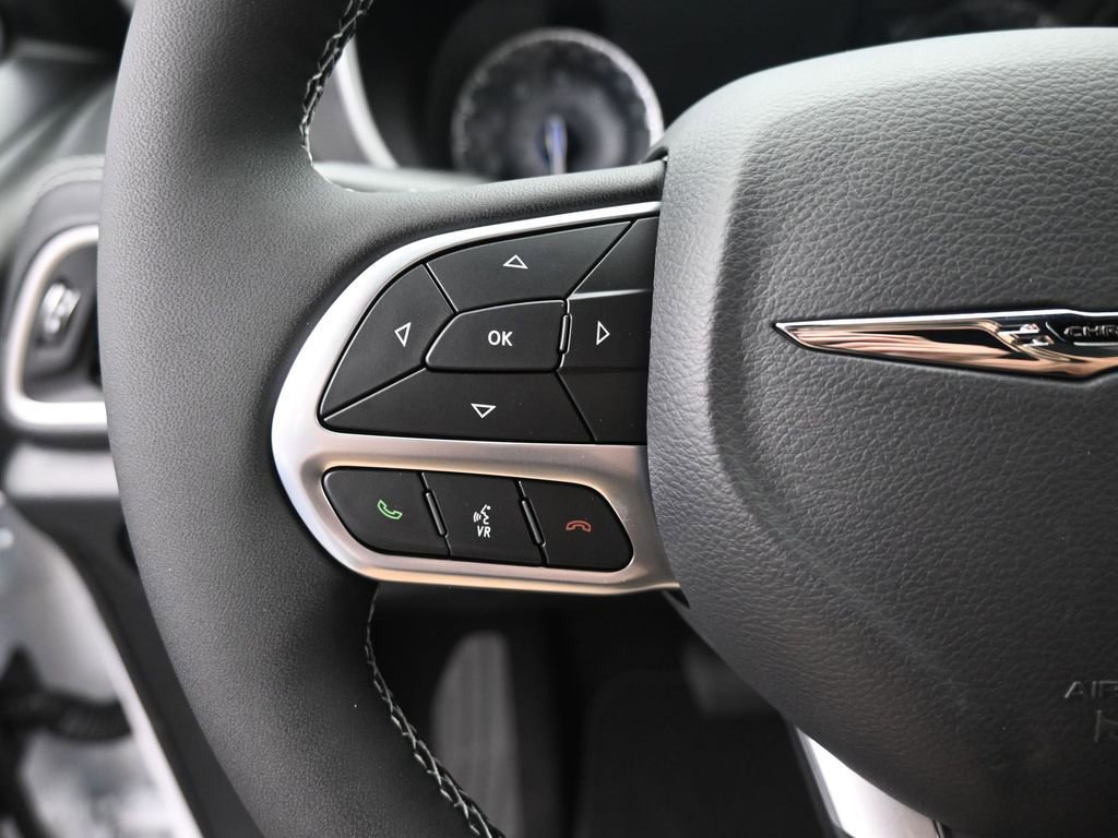 New 2026 Chrysler Pacifica Select image 31