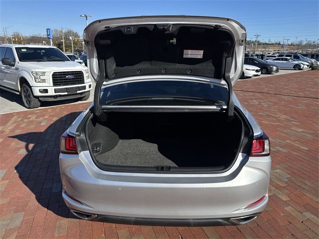 Used 2019 Lexus ES 350 image 29