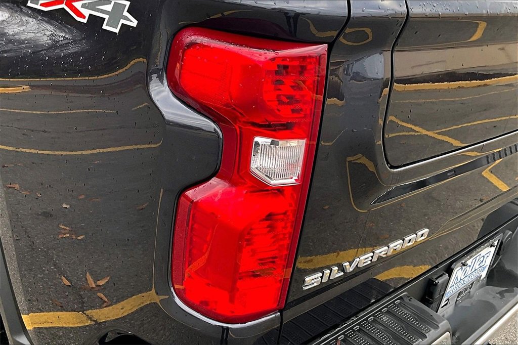 Used 2024 Chevrolet Silverado 2500 LT w/ All Star Edition image 31