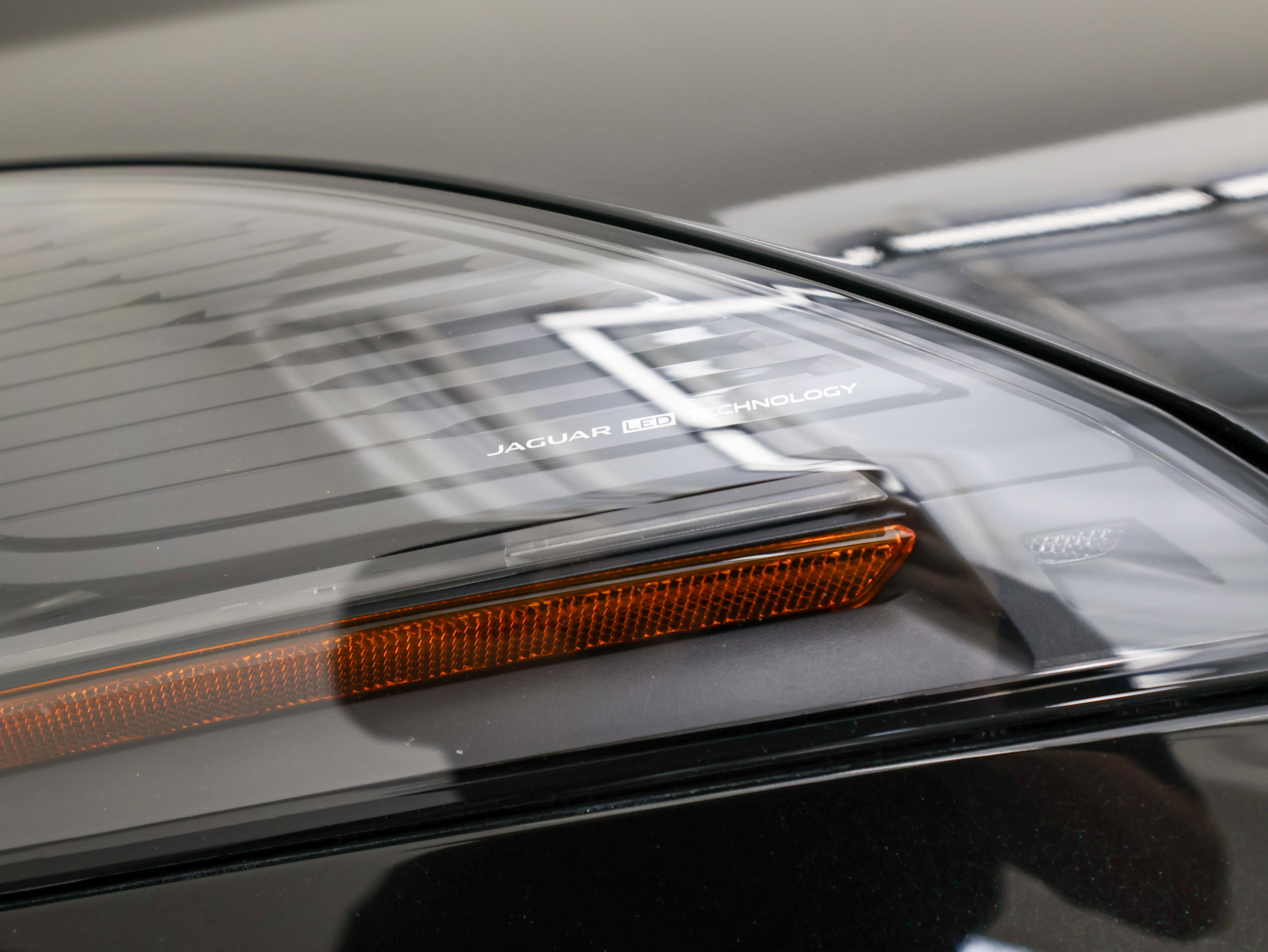 Used 2018 Jaguar F-TYPE 400 Sport image 45