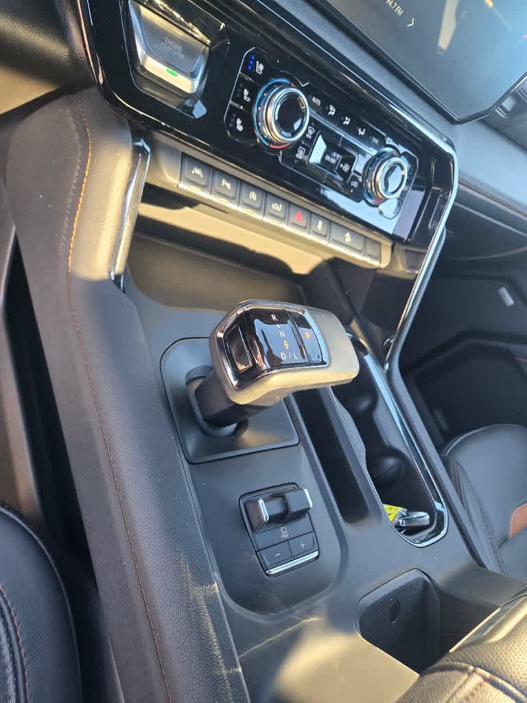 Used 2025 GMC Sierra 1500 AT4 AWD/4WD image 16