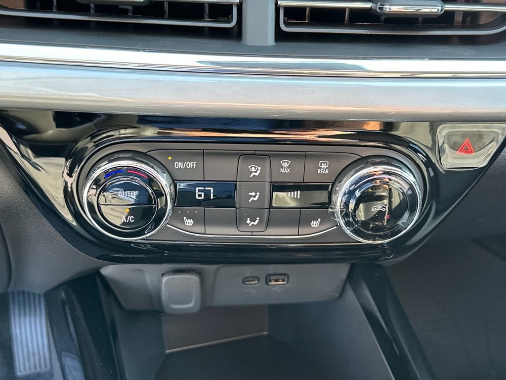 New 2025 Chevrolet Trax LT w/ Driver Confidence Package image 23