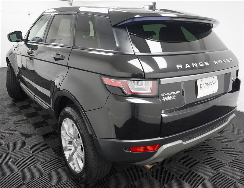 Used 2017 Land Rover Range Rover Evoque SE image 6