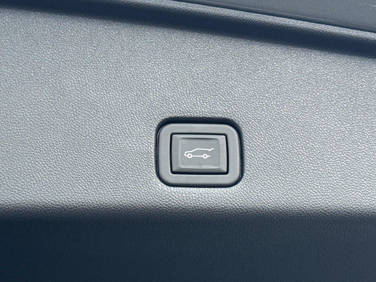 Used 2024 Acura ZDX A-Spec RWD image 13