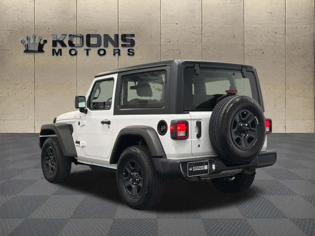 Used 2022 Jeep Wrangler Sport AWD/4WD image 6