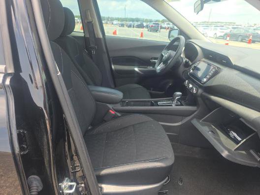 Used 2023 Nissan Kicks SV FWD image 7