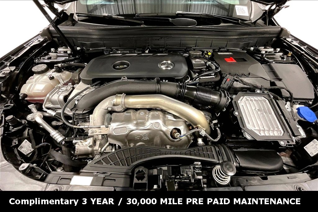 Used 2025 Mercedes-Benz GLB 250 image 28