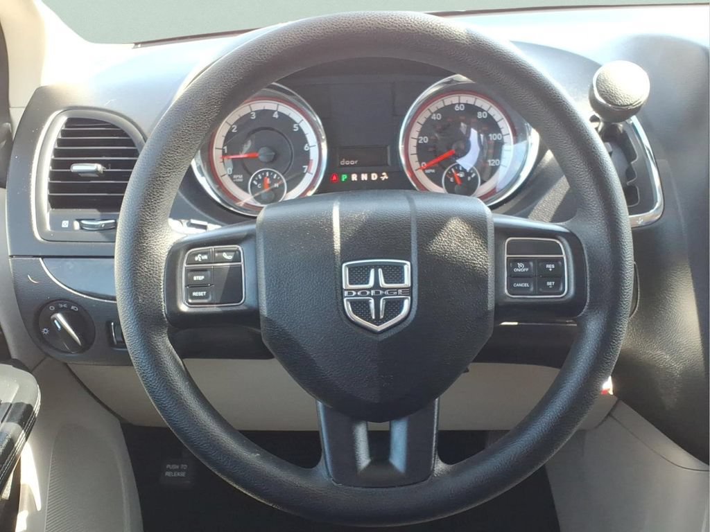 Used 2020 Dodge Grand Caravan SE w/ UConnect Hands-Free Group FWD image 20