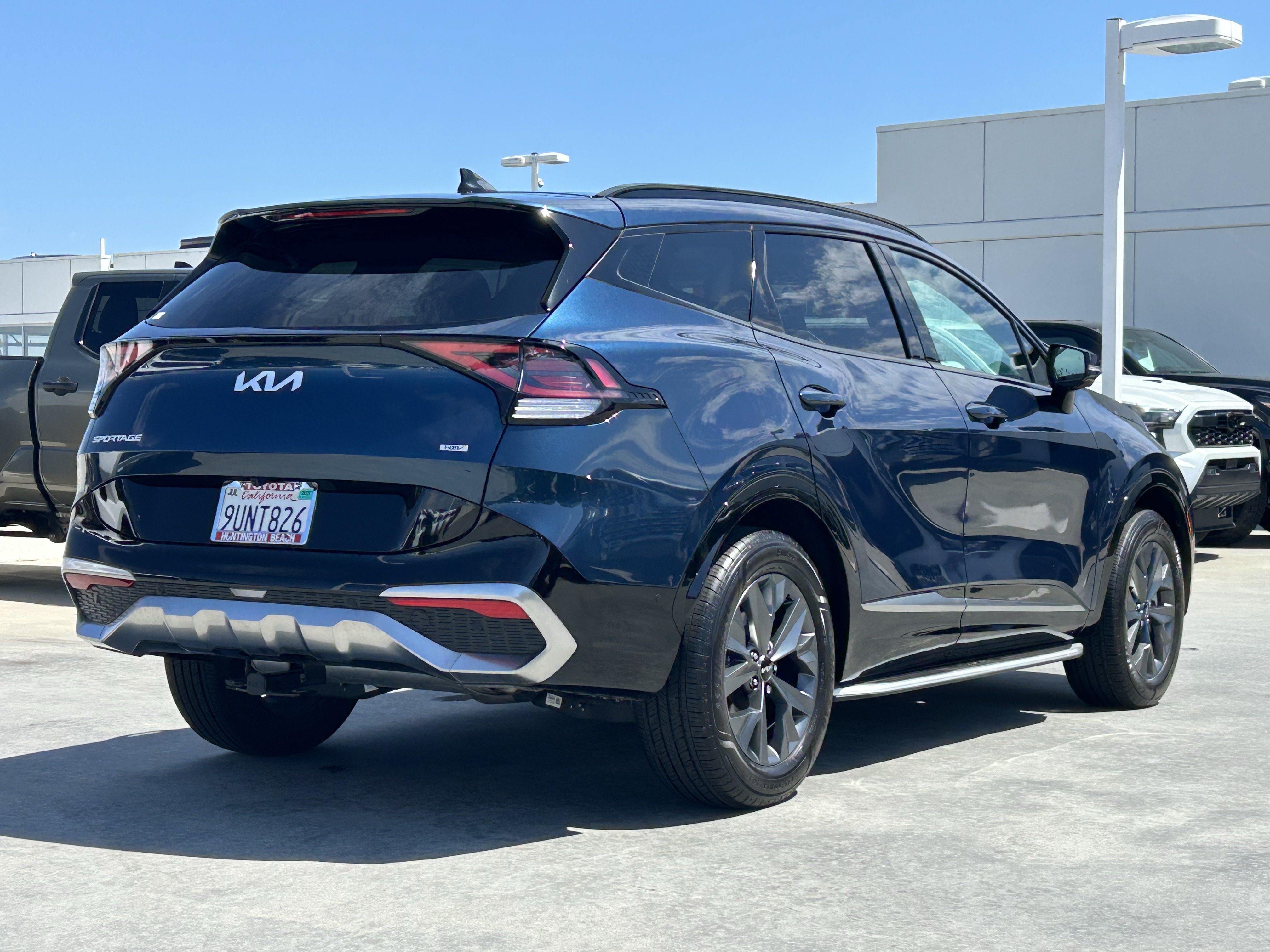 Used 2025 Kia Sportage SX Prestige AWD/4WD image 3