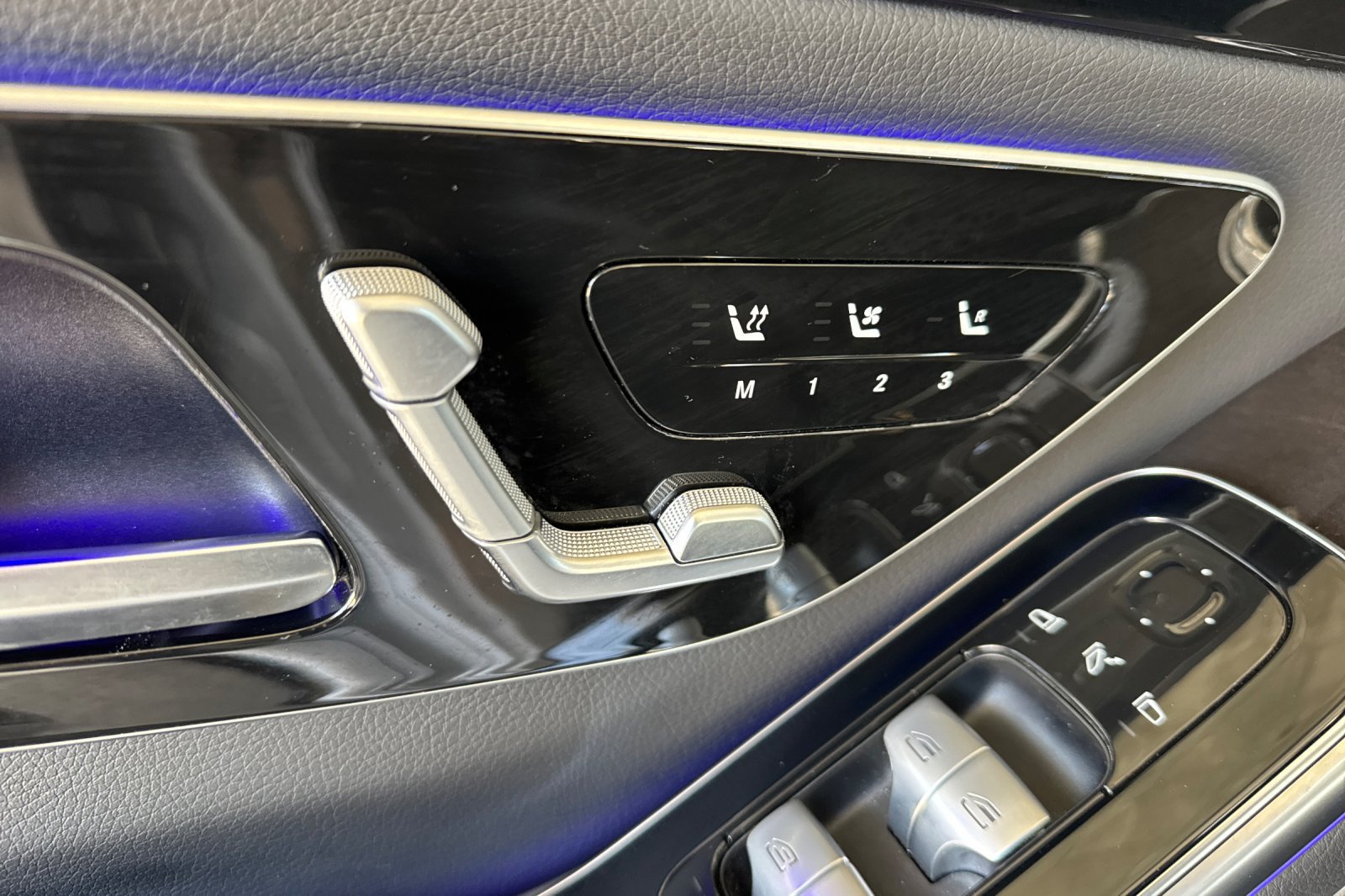 Used 2022 Mercedes-Benz S 500 4MATIC image 13