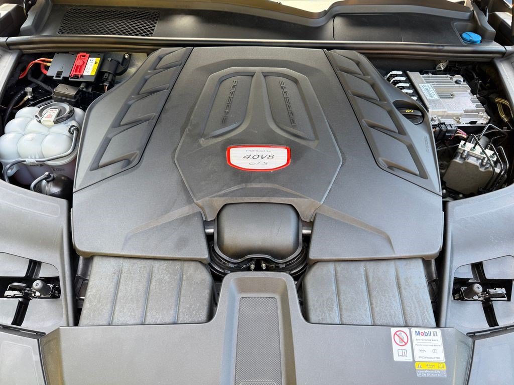 Used 2023 Porsche Cayenne GTS w/ Assistance Package AWD/4WD image 10