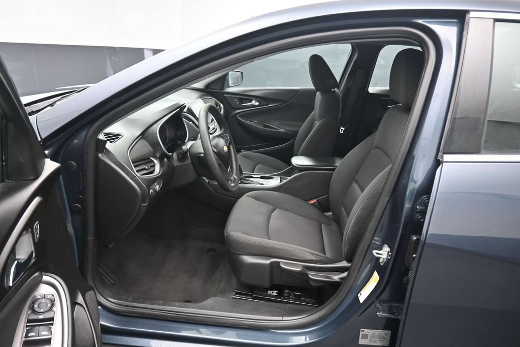 Used 2020 Chevrolet Malibu LS FWD image 11