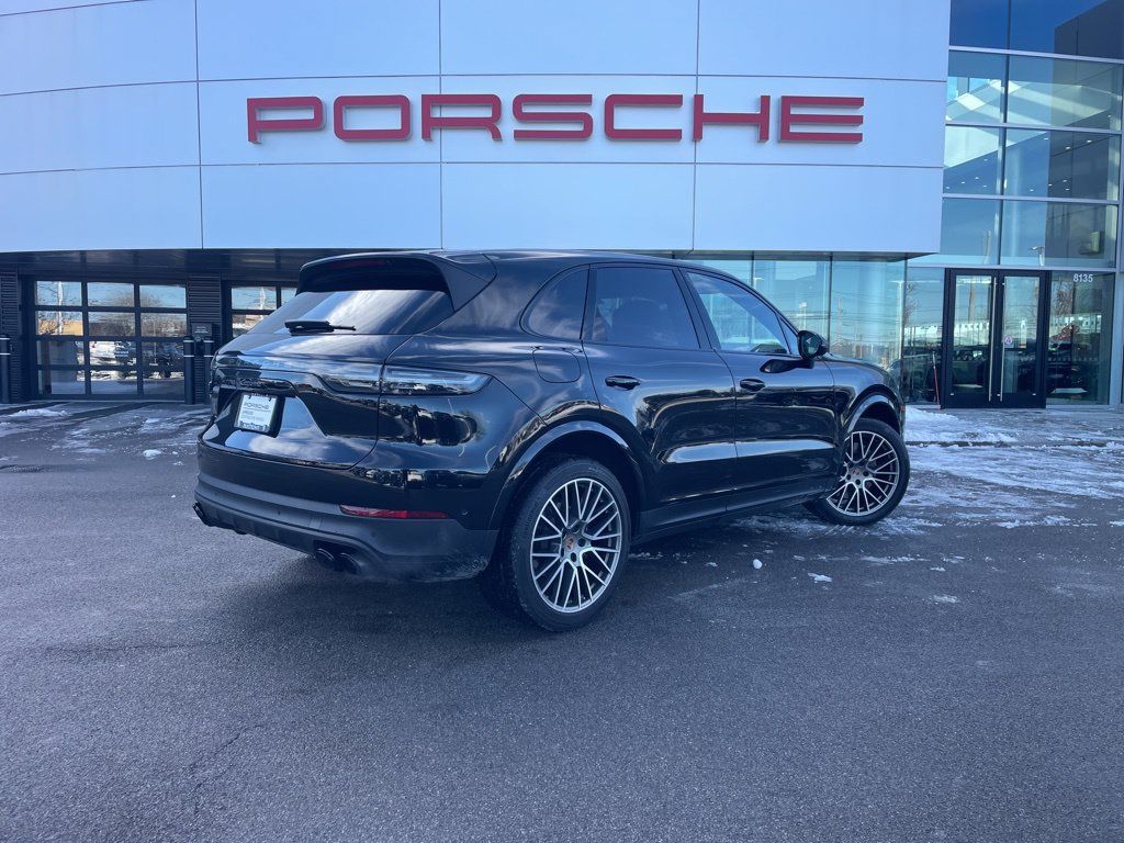 Certified 2023 Porsche Cayenne Platinum Edition AWD/4WD image 11
