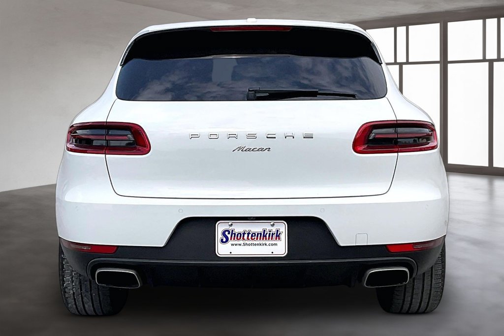 Used 2018 Porsche Macan AWD/4WD image 5