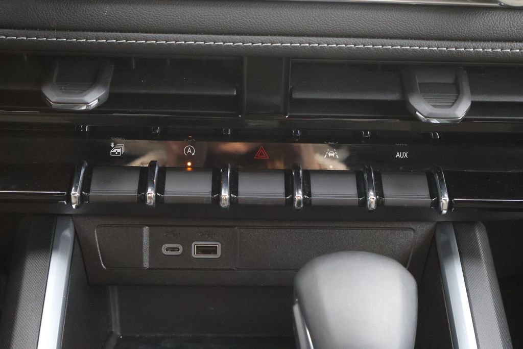 Certified 2024 Chevrolet Colorado LT w/ LT Convenience Package image 22