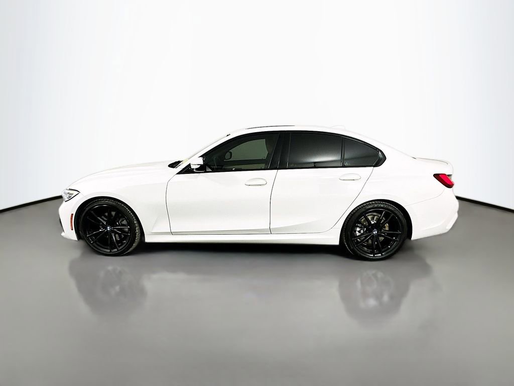 Used 2022 BMW 330i Sedan w/ M Sport Package image 8