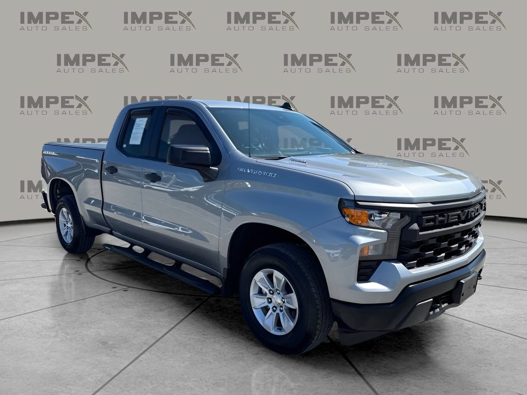 Used 2025 Chevrolet Silverado 1500 W/T w/ Trailering Package RWD image 8