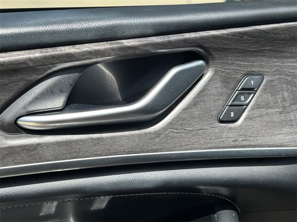 Used 2021 Jeep Grand Cherokee L Overland image 24