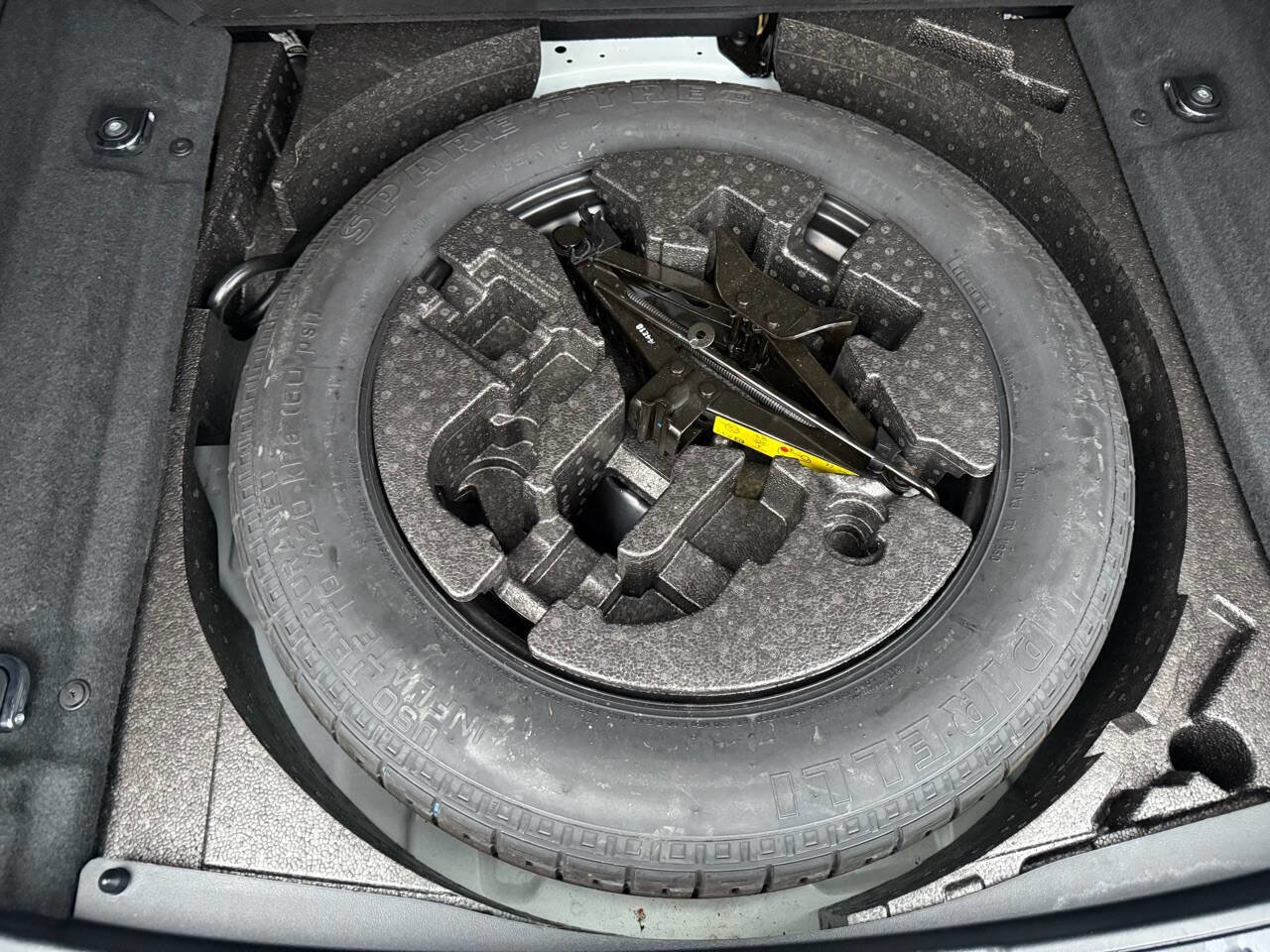 Used 2020 Land Rover Range Rover Evoque S image 24