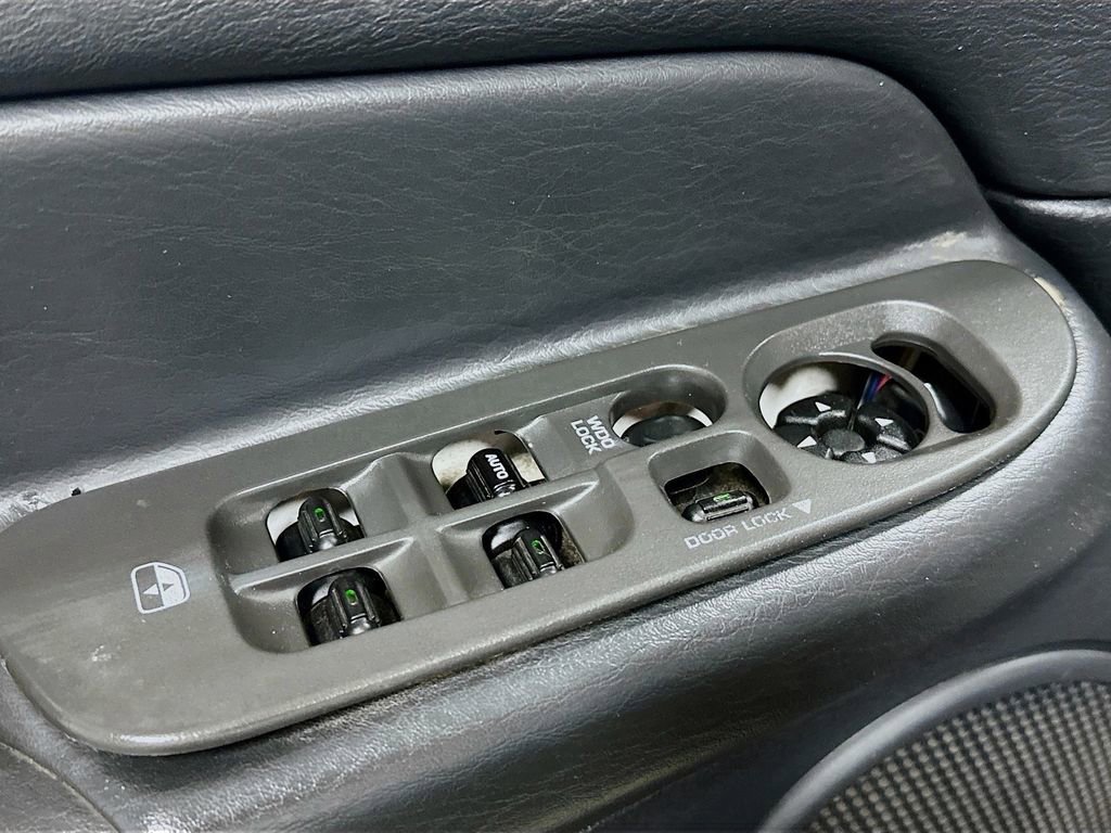Used 2003 Dodge Ram 3500 Truck SLT image 17