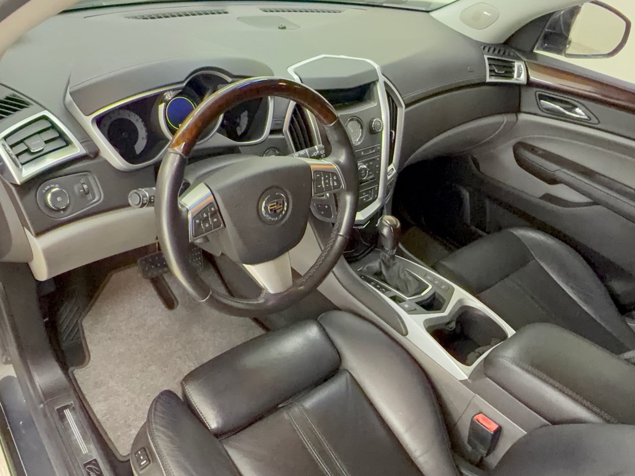 Used 2010 Cadillac SRX Performance AWD/4WD image 4