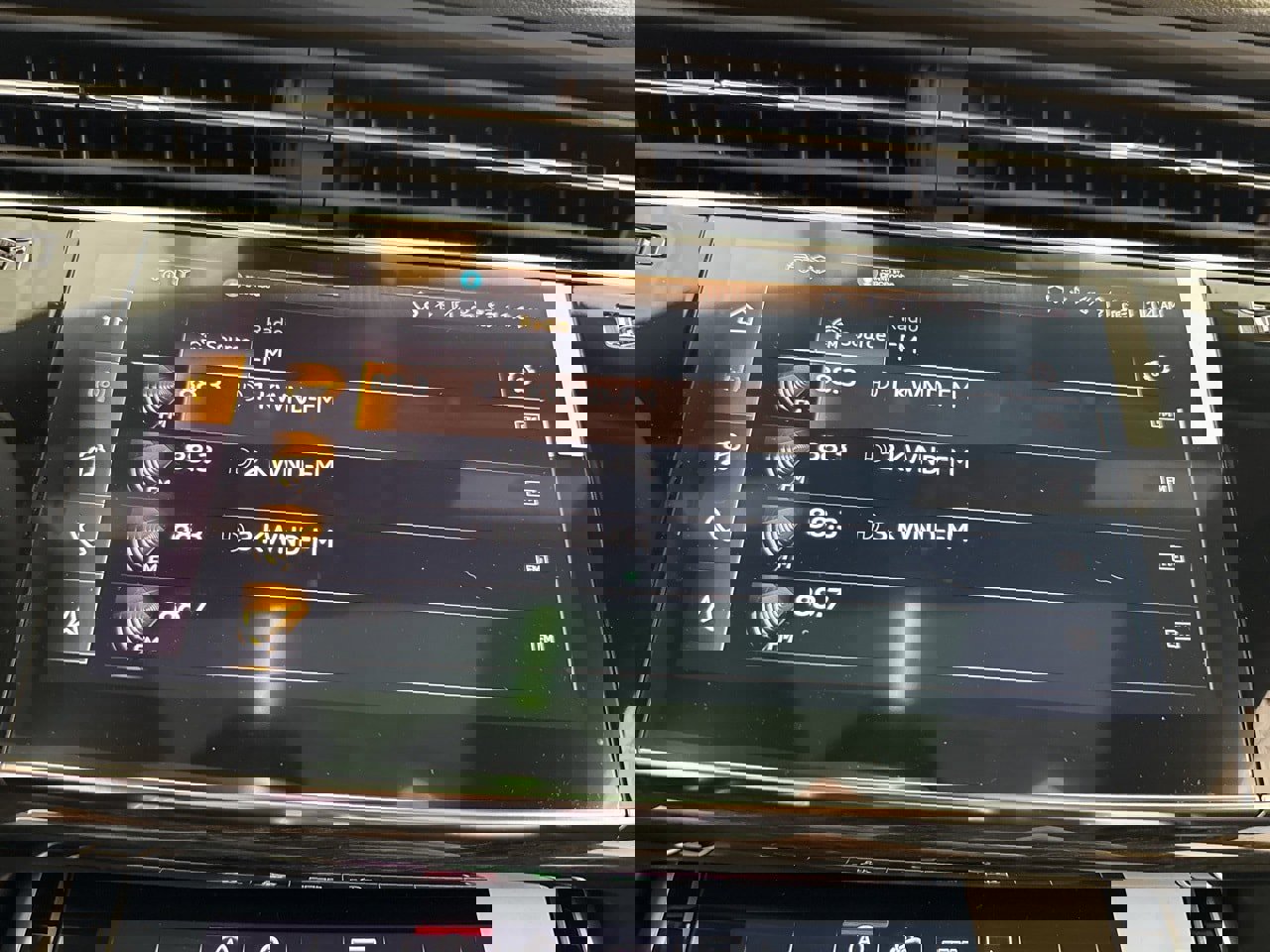 New 2025 Audi Q8 Premium Plus image 25