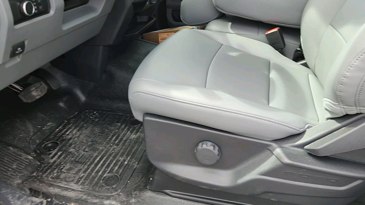 New 2024 Ford F550 4x4 Regular Cab Super Duty image 15
