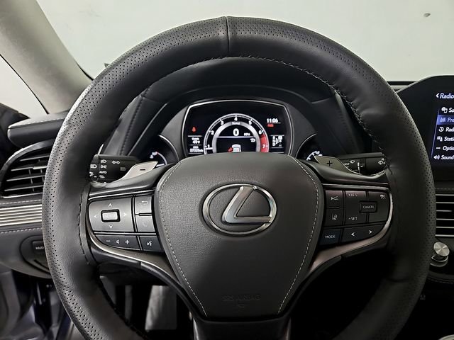 Used 2021 Lexus LS 500 AWD image 23