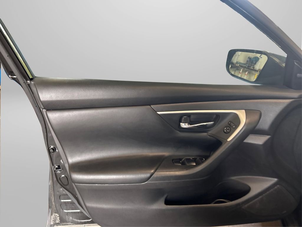 Used 2017 Nissan Altima 2.5 SV image 21
