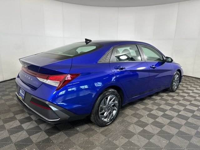 Certified 2024 Hyundai Elantra SEL image 3