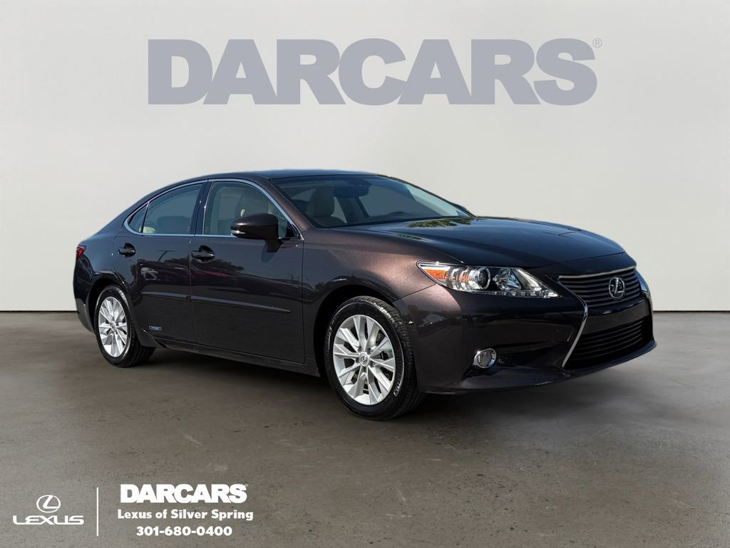 Used 2015 Lexus ES 300h w/ Navigation System Package