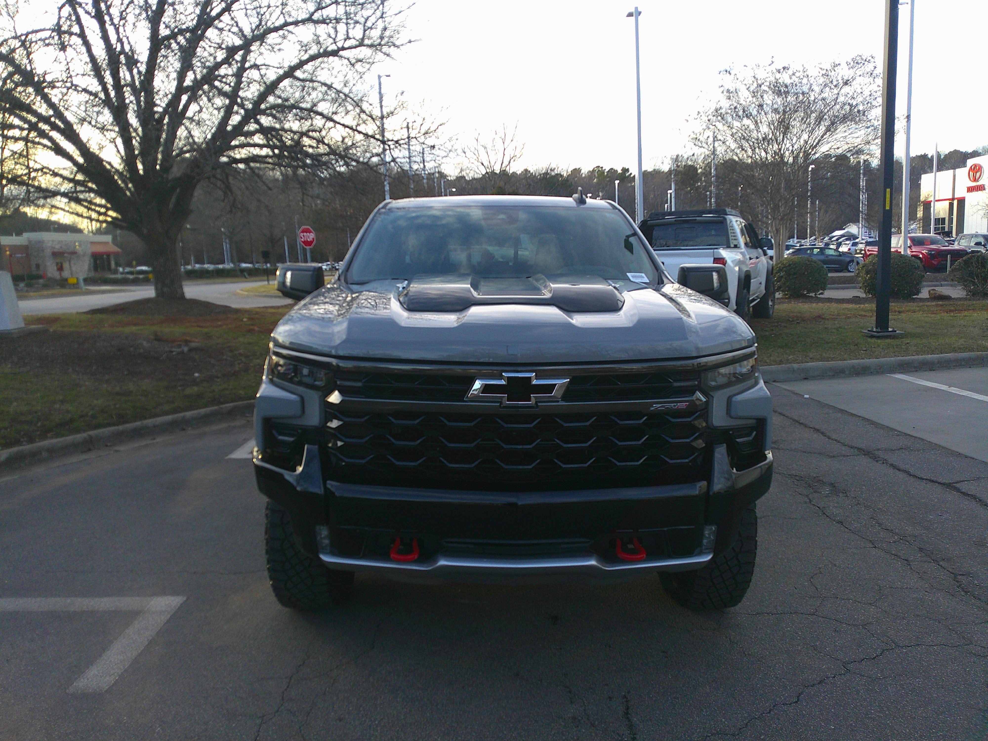Used 2024 Chevrolet Silverado 1500 ZR2 w/ Technology Package image 5