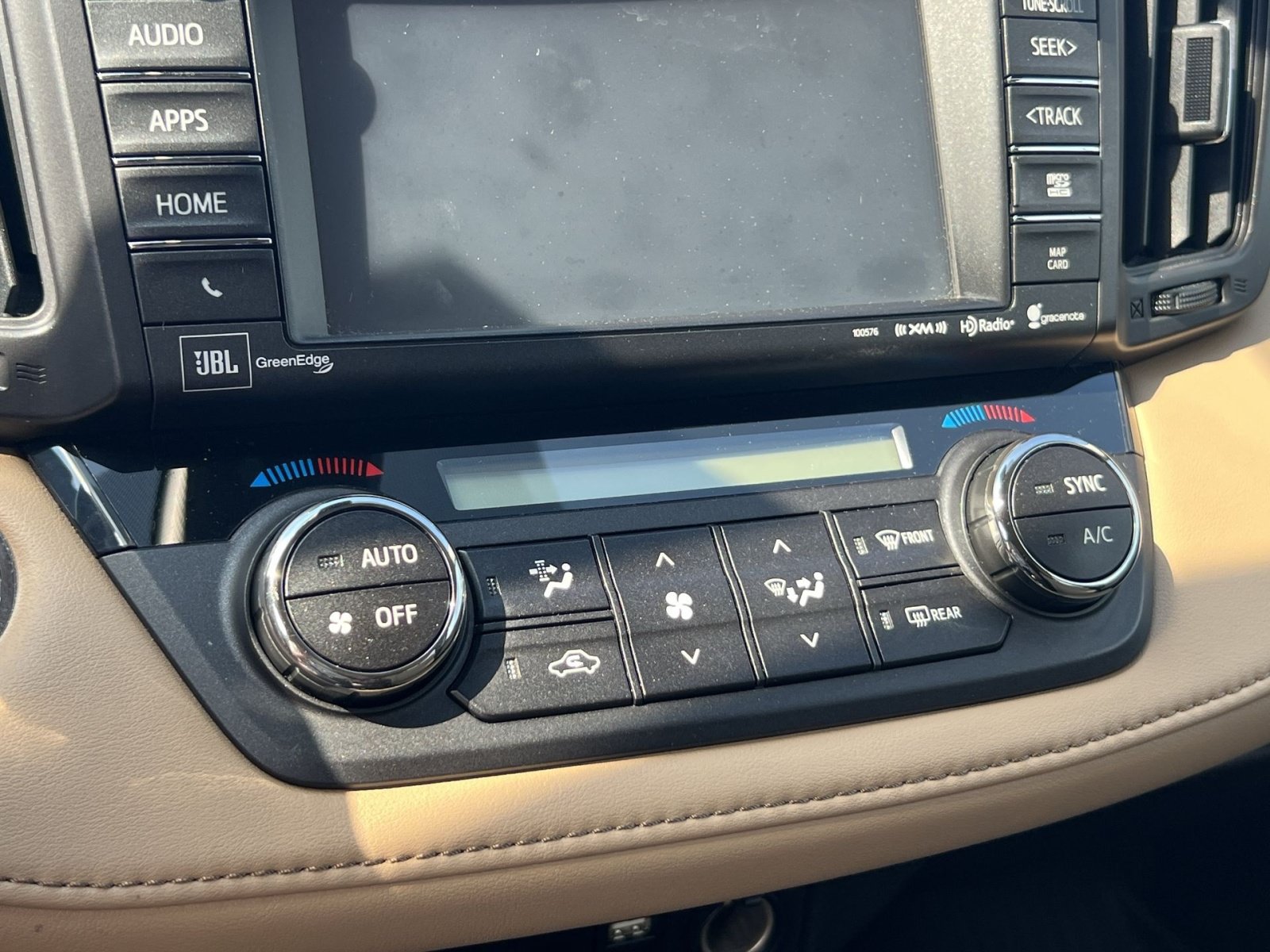 Used 2016 Toyota RAV4 Limited AWD/4WD image 17
