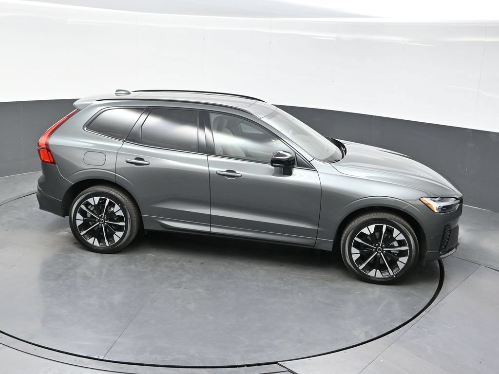 New 2026 Volvo XC60 B5 Plus w/ Protection Package Premier AWD/4WD image 37
