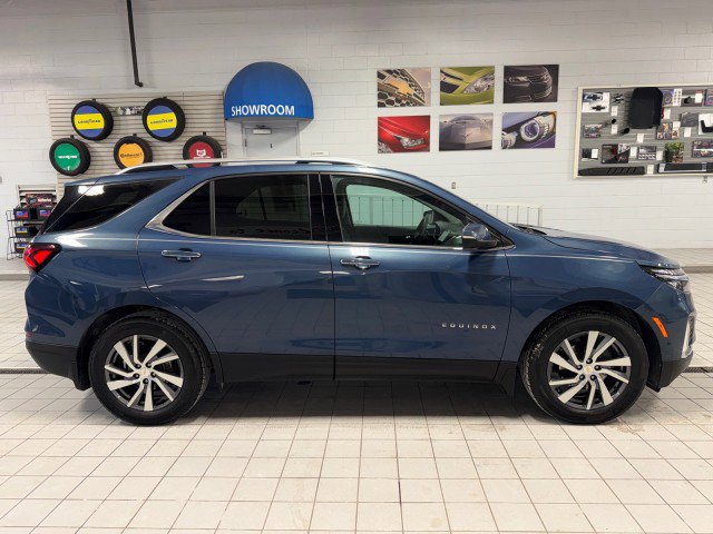 Used 2024 Chevrolet Equinox Premier image 2