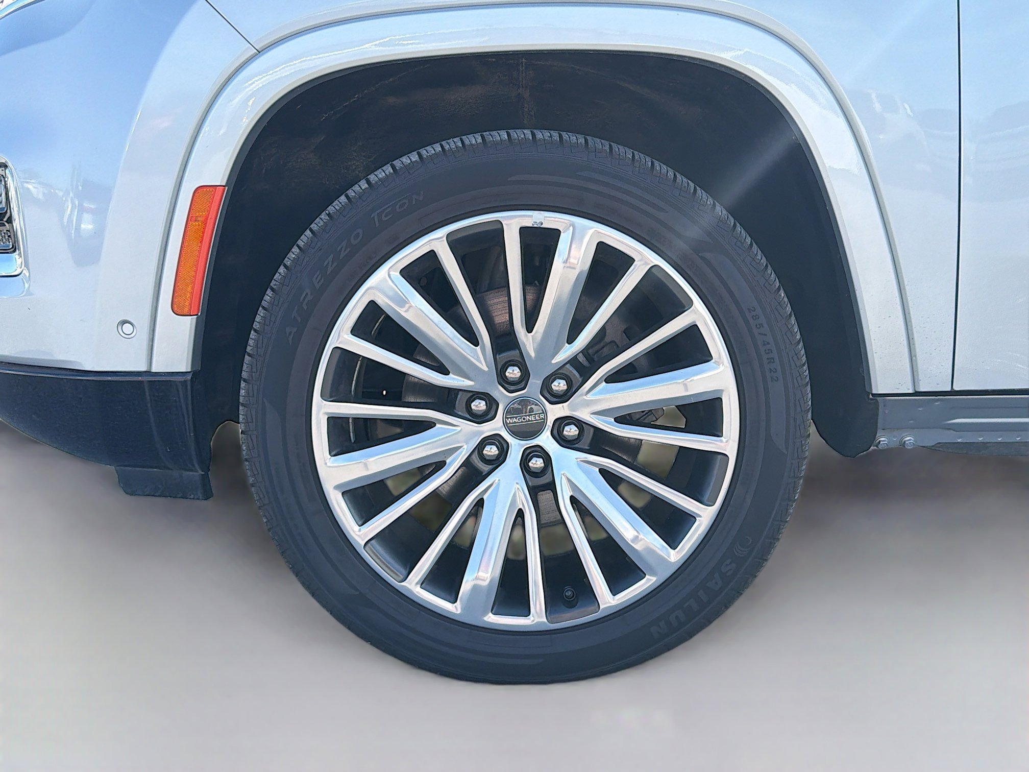 Used 2024 Jeep Grand Wagoneer L Series III image 44